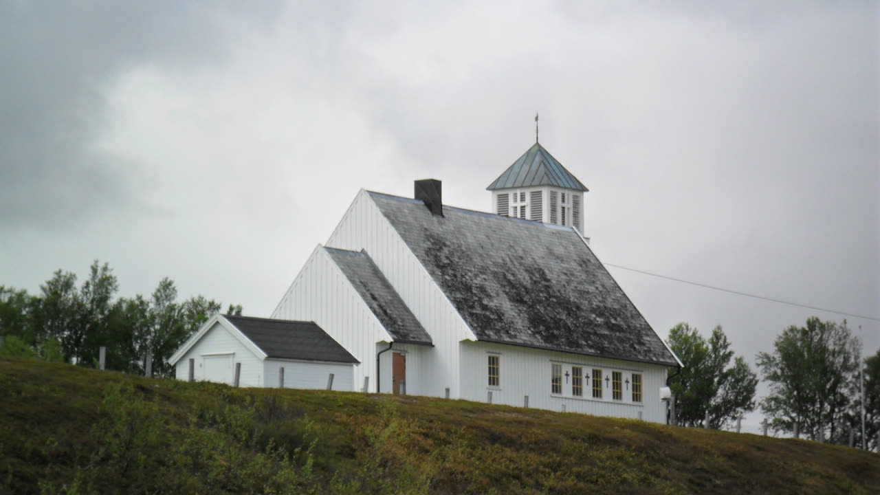 Kokelv kirke i bygda Kokelv ved Revsbotn i Hammerfest kommune, Finnmark