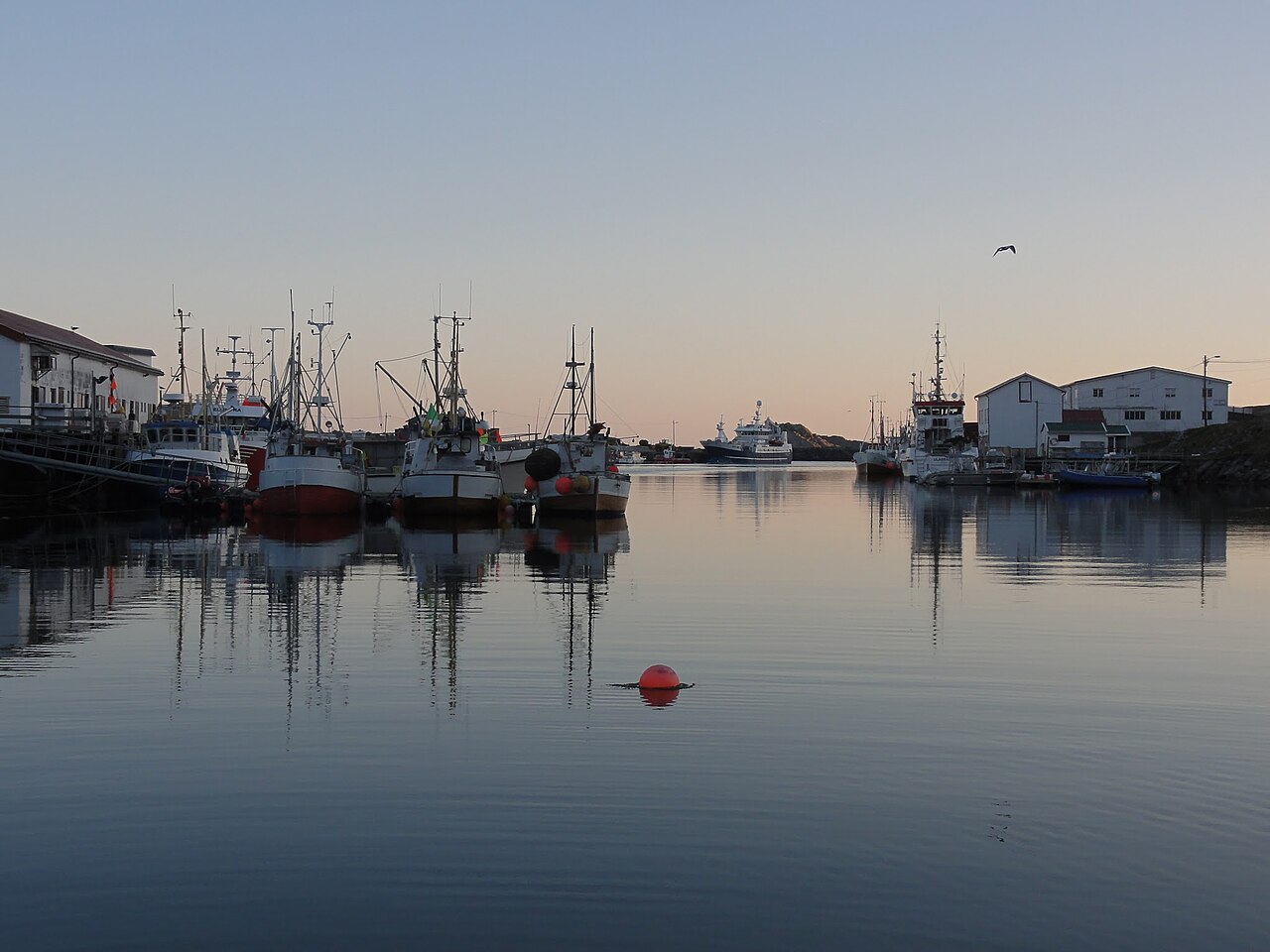 Fiskeværet Sørvær ytterst på Sørøya i Finnmark, vertskap for Sørøyrocken