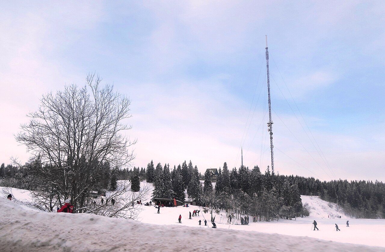 Tryvannstårnet på toppen av Oslo, der Tryvann Russetreff arrangeres