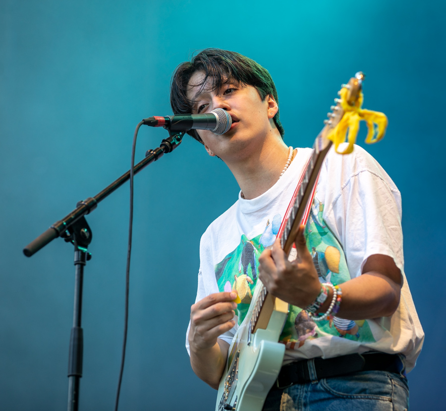 Boy Pablo live
