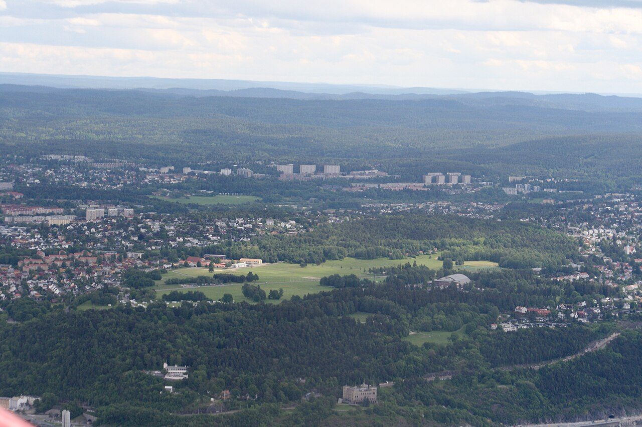 Ekebergsletta p&aring; Ekebergpl&aring;taet i Oslo sett fra luften