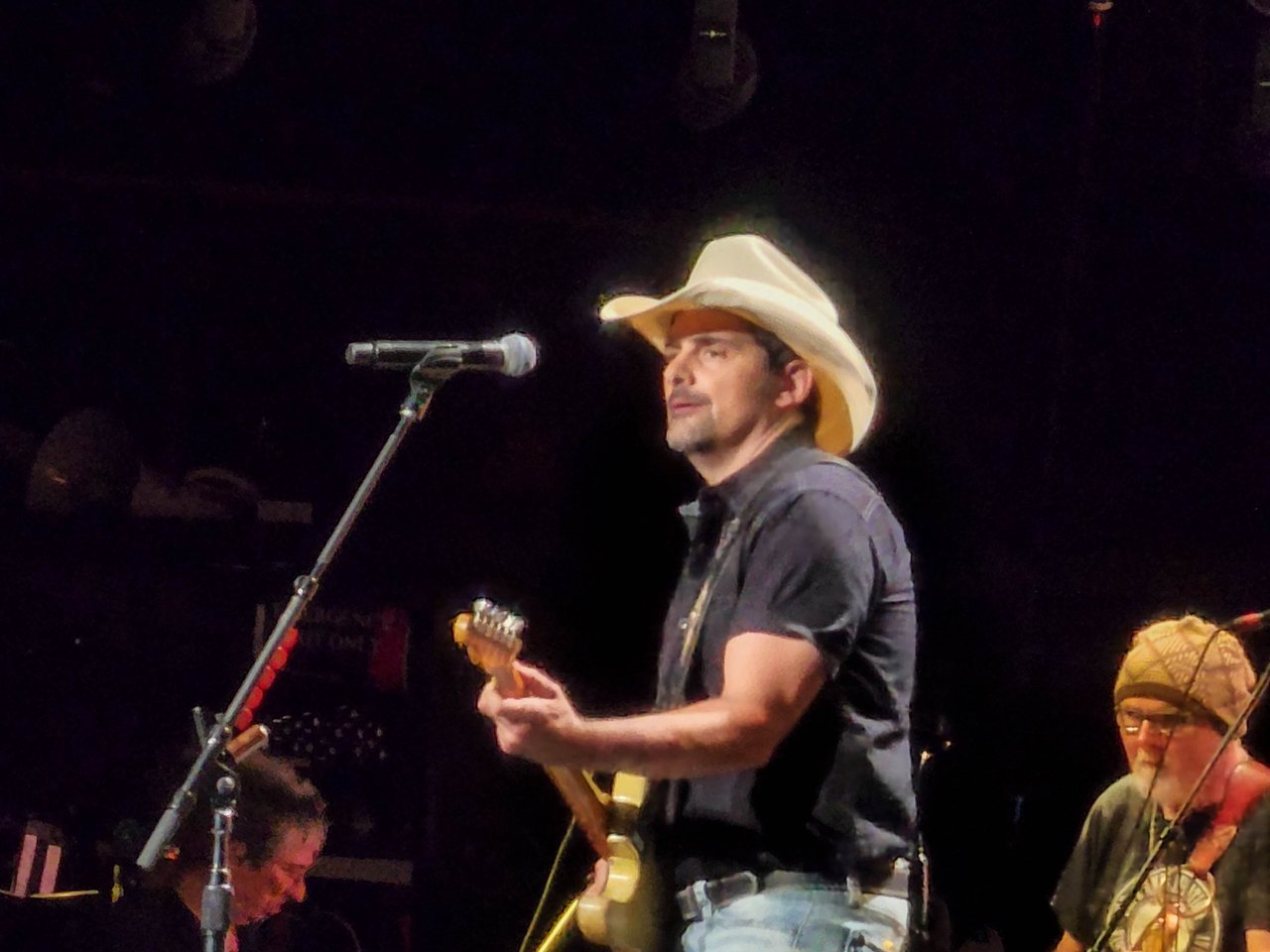 Brad Paisley & Sierra Hull & Sebb Ottesen & Scott Scovill