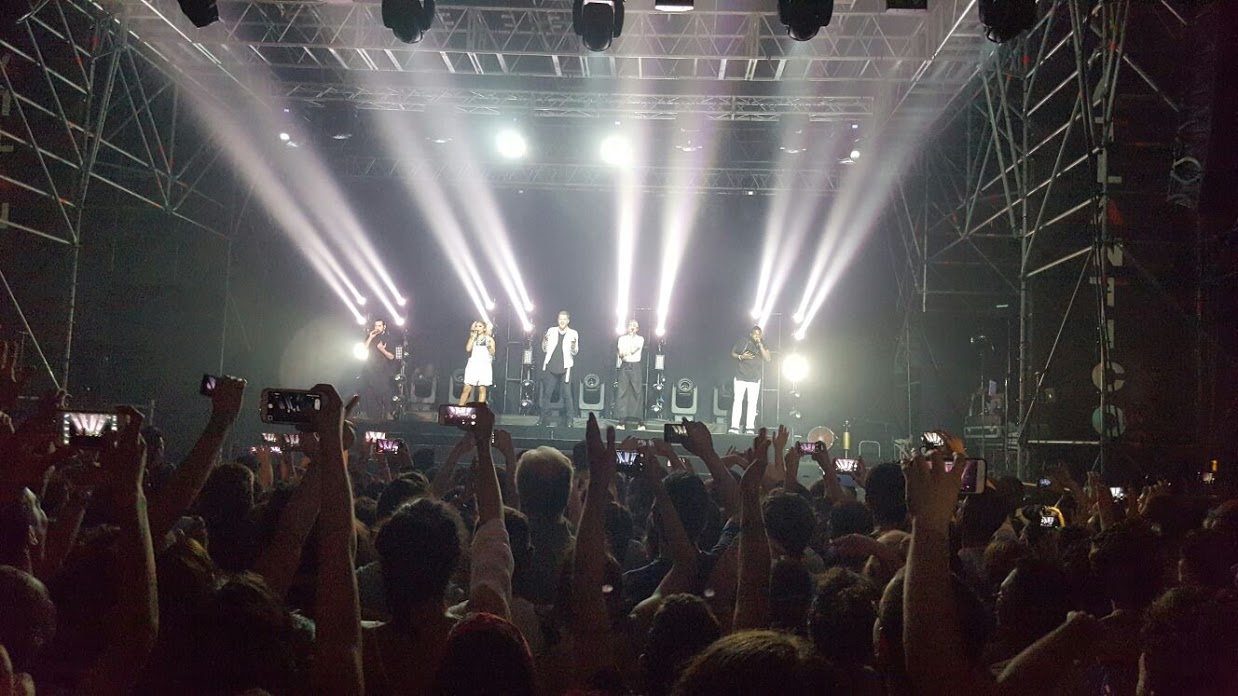 Pentatonix på scenen under a cappella-konsert